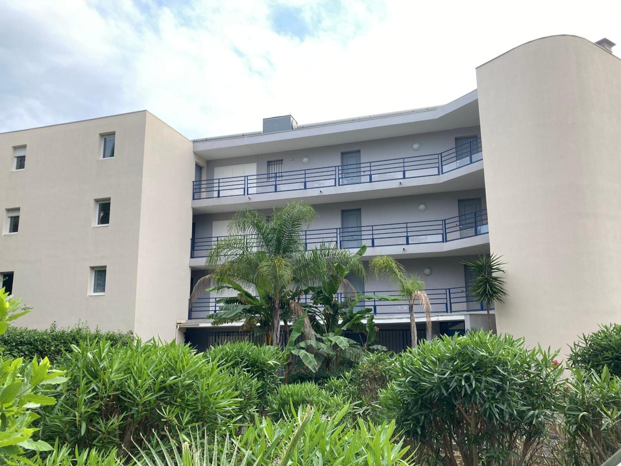 Neuf Parking Piscine A Cannes